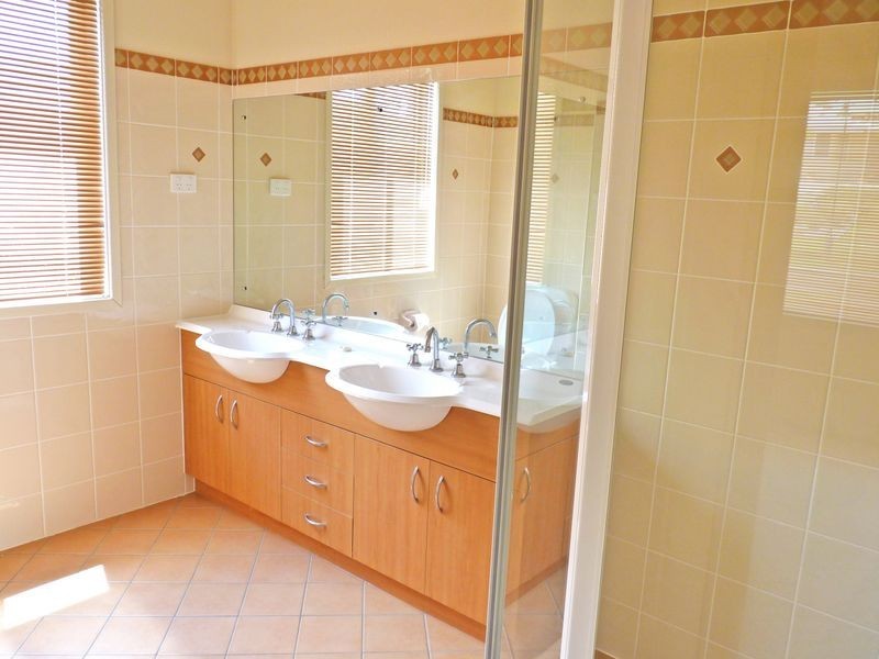 84 Golden Wattle Drive, Ulladulla NSW 2539