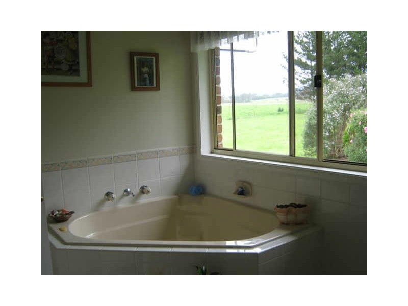 E153B Princes Highway, Milton NSW 2538