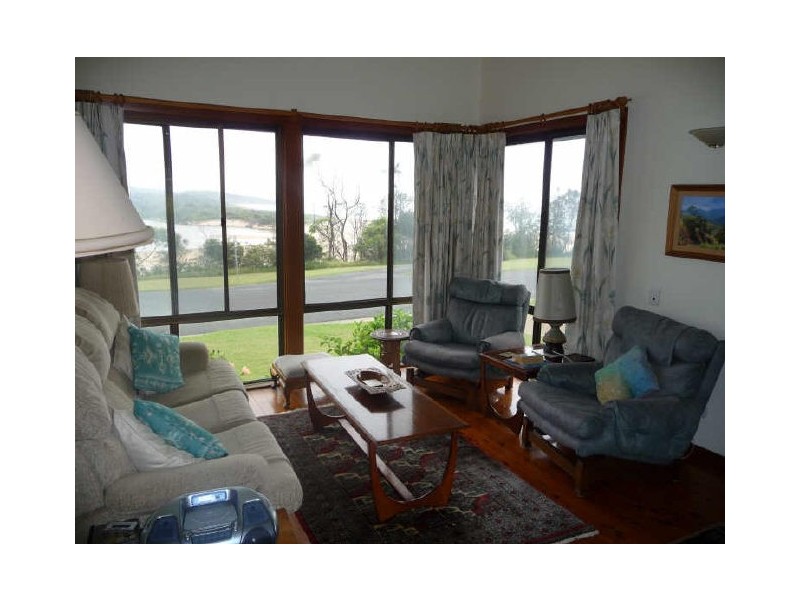 9 Seaside Parade, Dolphin Point NSW 2539