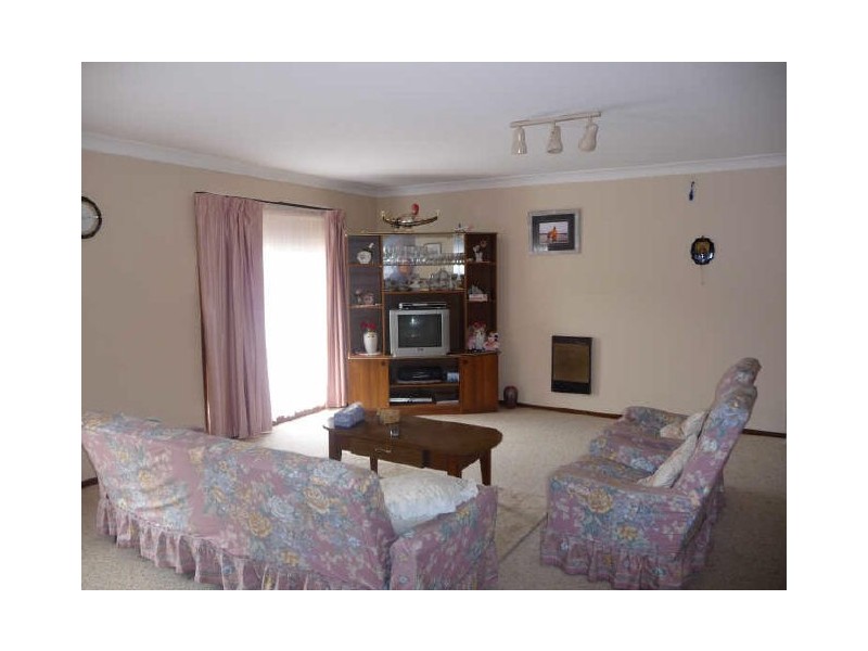 7 South Pacific Crescent, Ulladulla NSW 2539