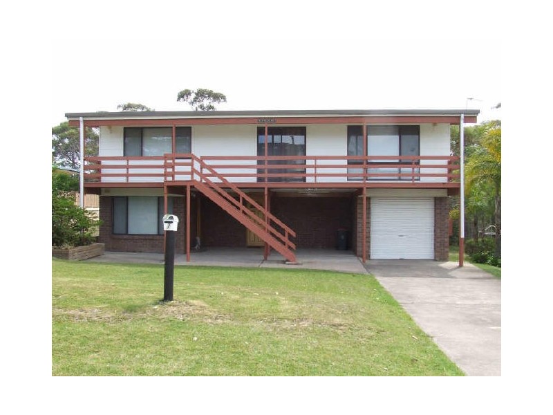 7 Vista Drive, Dolphin Point NSW 2539