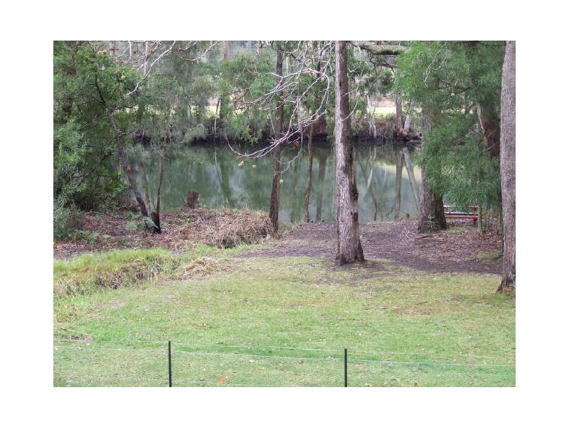 42 Anglers Parade, Fishermans Paradise NSW 2539
