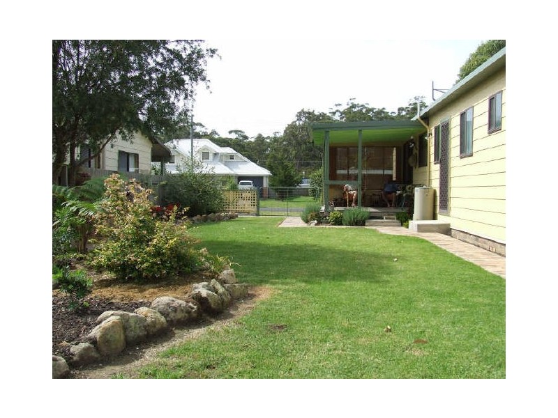 12 Venus Avenue, Lake Tabourie NSW 2539