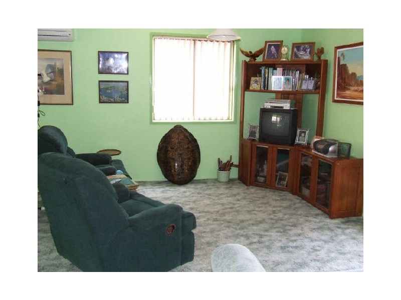 12 Venus Avenue, Lake Tabourie NSW 2539