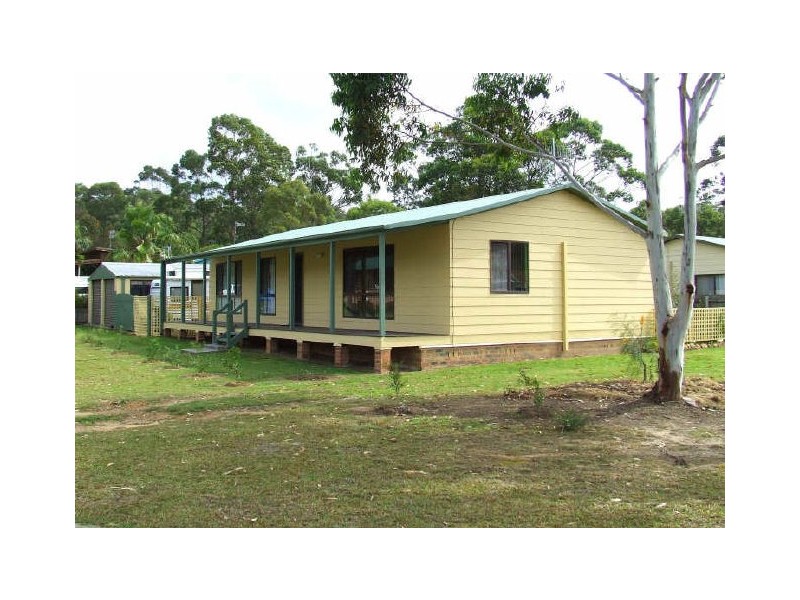 12 Venus Avenue, Lake Tabourie NSW 2539
