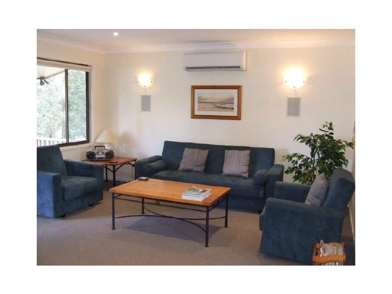21 Kurrajong Crescent, Lake Conjola NSW 2539