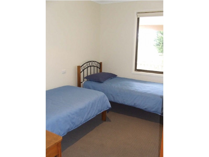 21 Kurrajong Crescent, Lake Conjola NSW 2539