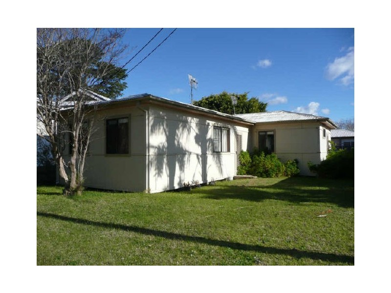 1/4 Commonwealth Avenue, Burrill Lake NSW 2539