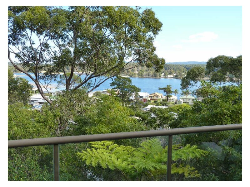 92 Canberra Crescent, Burrill Lake NSW 2539