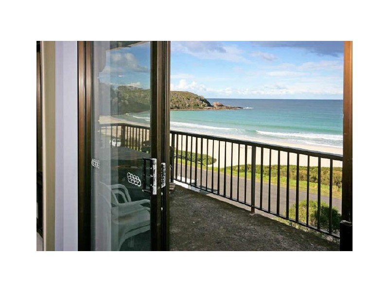 16 Beach Road, Mollymook NSW 2539
