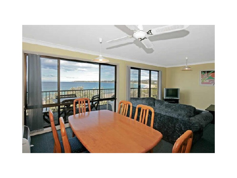 16 Beach Road, Mollymook NSW 2539