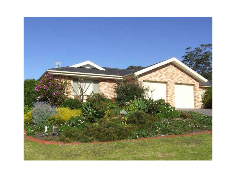 25 Royal Mantle Drive, Ulladulla NSW 2539
