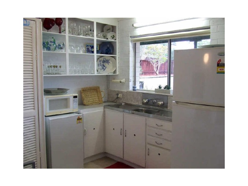 84 Carroll Avenue, Mollymook NSW 2539