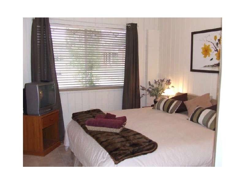 84 Carroll Avenue, Mollymook NSW 2539