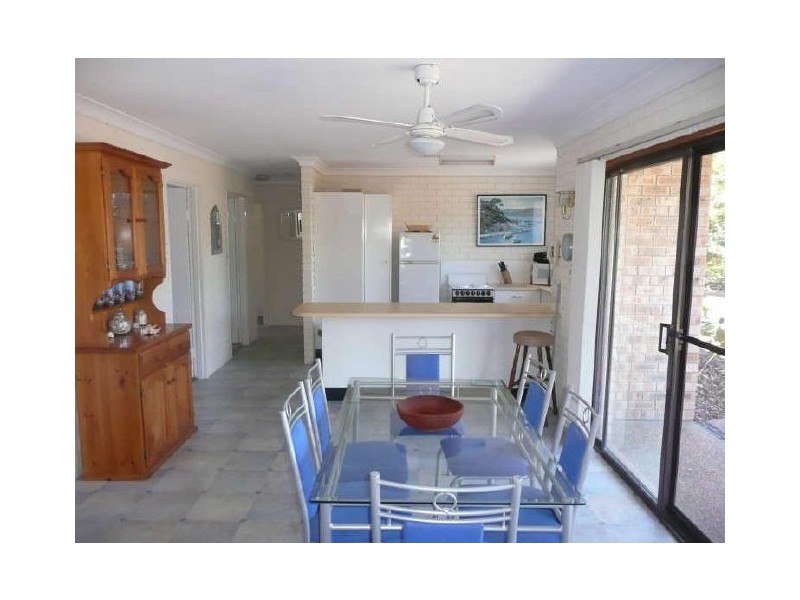 2/5-7 Mitchell Parade, Mollymook NSW 2539