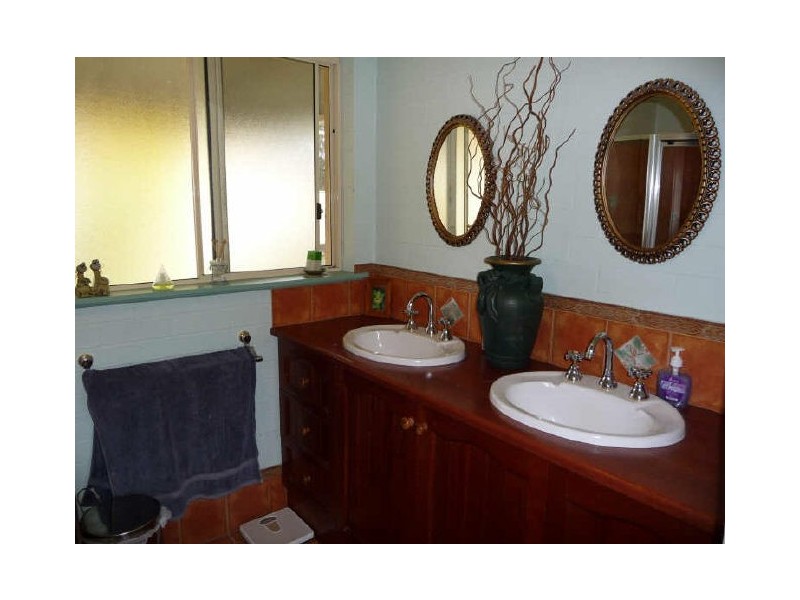 4 Cornfield Parade, Fishermans Paradise, Milton NSW 2538