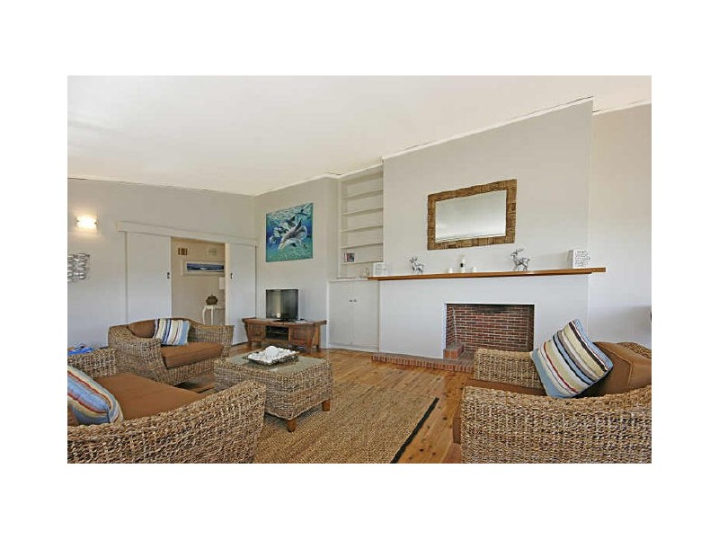 1 Davies St, Mollymook NSW 2539