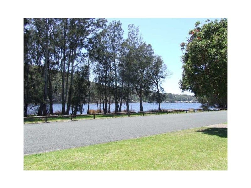6 Ireland Street, Burrill Lake NSW 2539