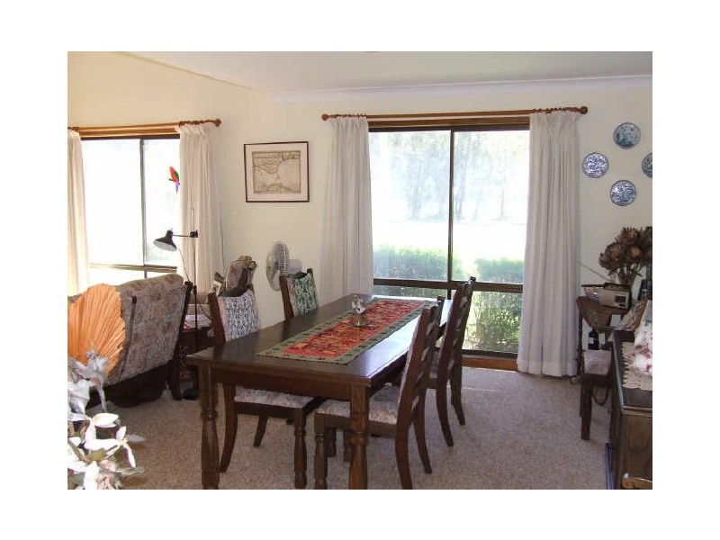 6 Ireland Street, Burrill Lake NSW 2539