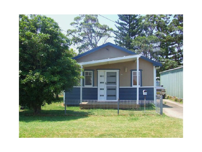 25 McDonald Parade, Burrill Lake NSW 2539