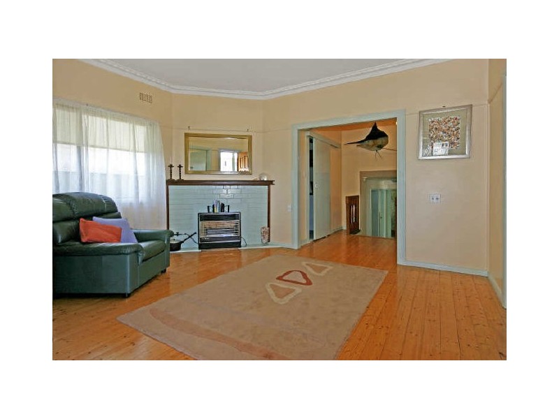 16 Canberra Crescent, Burrill Lake NSW 2539