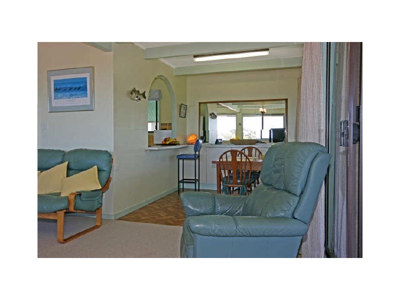 16 Canberra Crescent, Burrill Lake NSW 2539