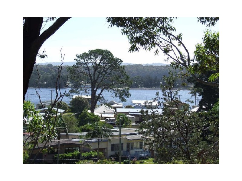 104 Canberra Crescent, Burrill Lake NSW 2539