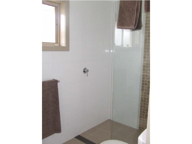 21 Oak Avenue, Lake Tabourie NSW 2539