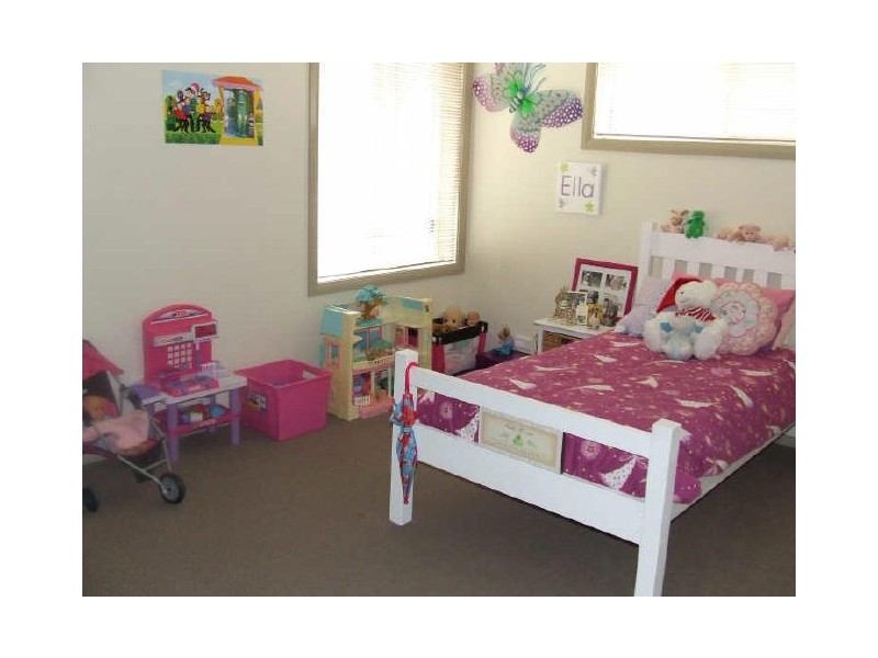 21 Oak Avenue, Lake Tabourie NSW 2539