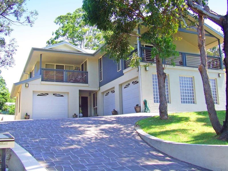 4 Buckland Street, Mollymook NSW 2539