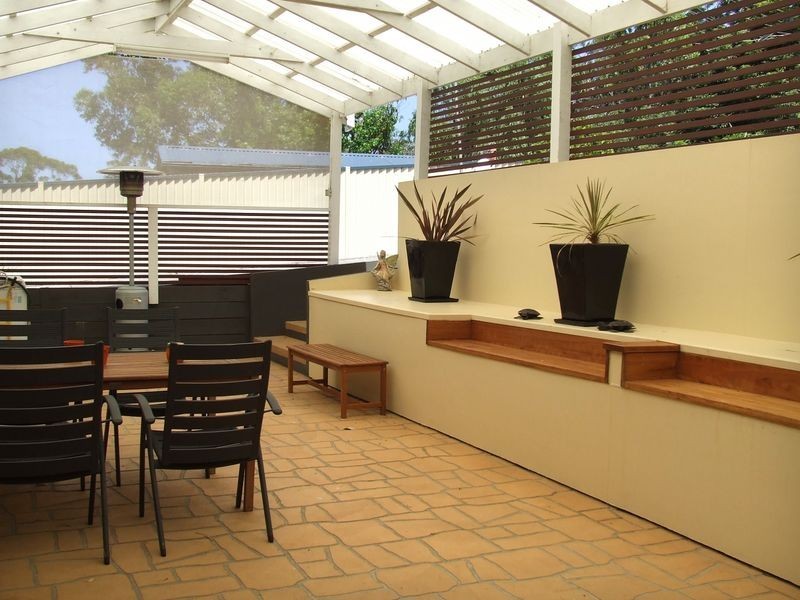 4 Buckland Street, Mollymook NSW 2539