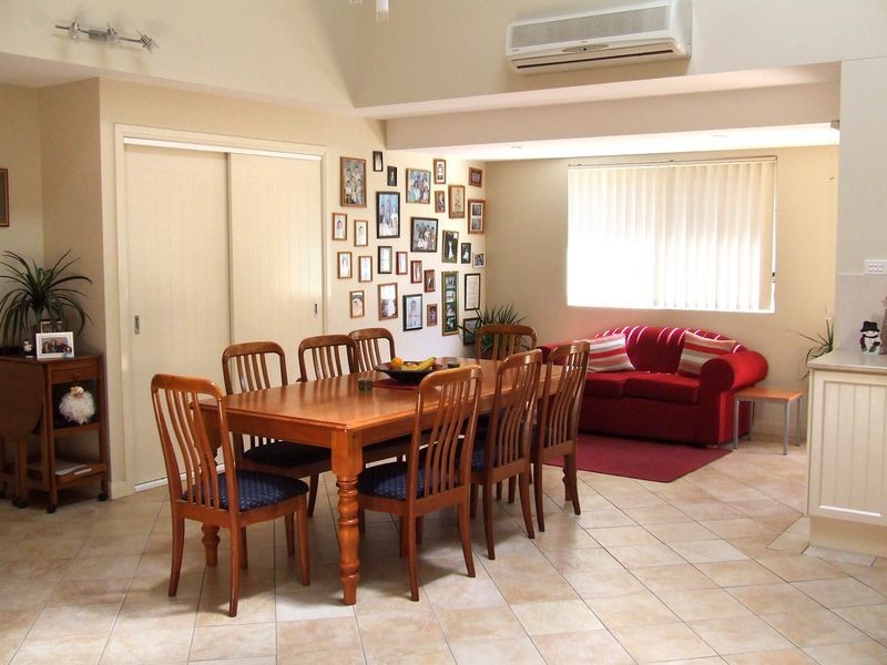 4 Buckland Street, Mollymook NSW 2539