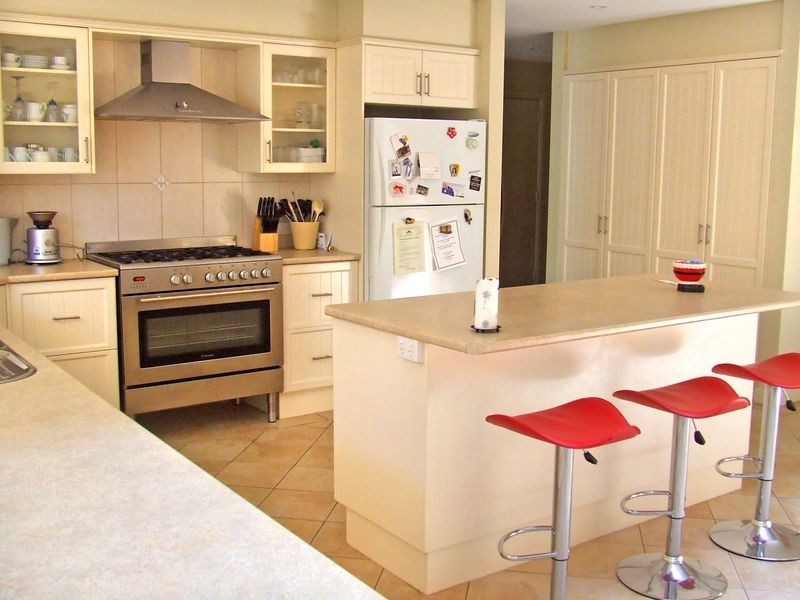 4 Buckland Street, Mollymook NSW 2539