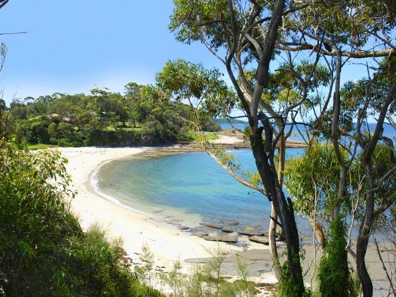12 Shipton Crescent, Mollymook NSW 2539