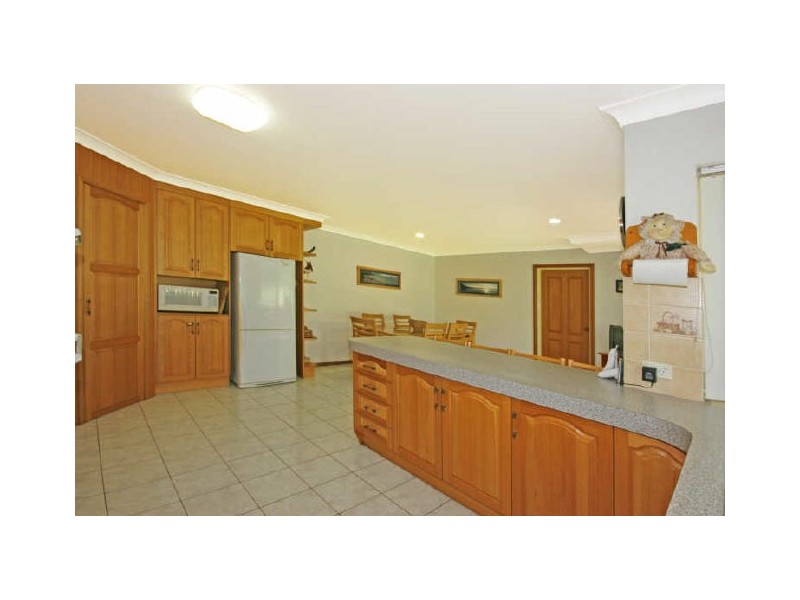 11 Booth Avenue, Narrawallee NSW 2539