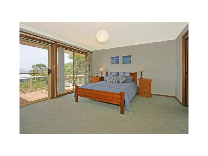 11 Booth Avenue, Narrawallee NSW 2539