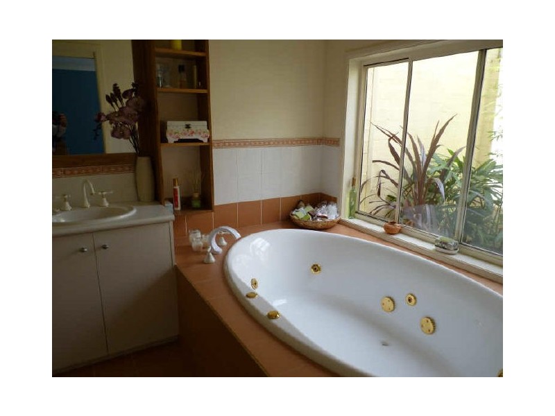 12 Blackbean Grove, Ulladulla NSW 2539