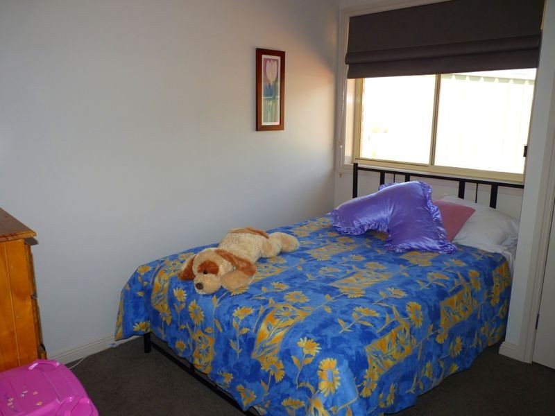 61 Golden Wattle Drive, Ulladulla NSW 2539