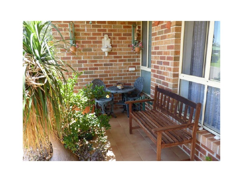 2/1 Combe Drive, Mollymook NSW 2539