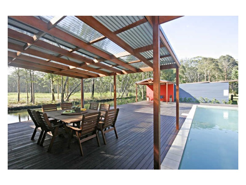 35 Princes Highway, Lake Tabourie NSW 2539