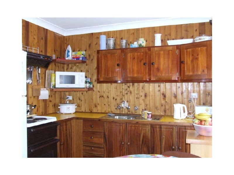 33 Cornfield Parade, Fishermans Paradise NSW 2539