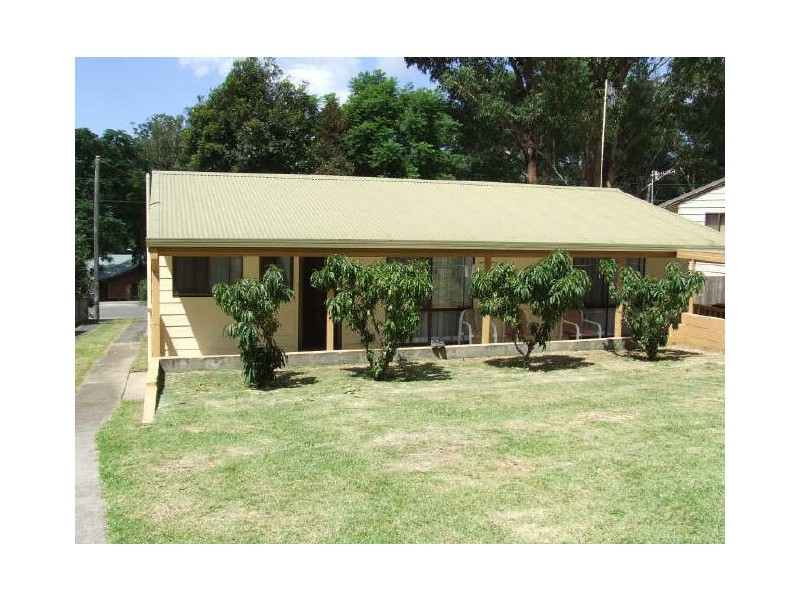 33 Cornfield Parade, Fishermans Paradise NSW 2539