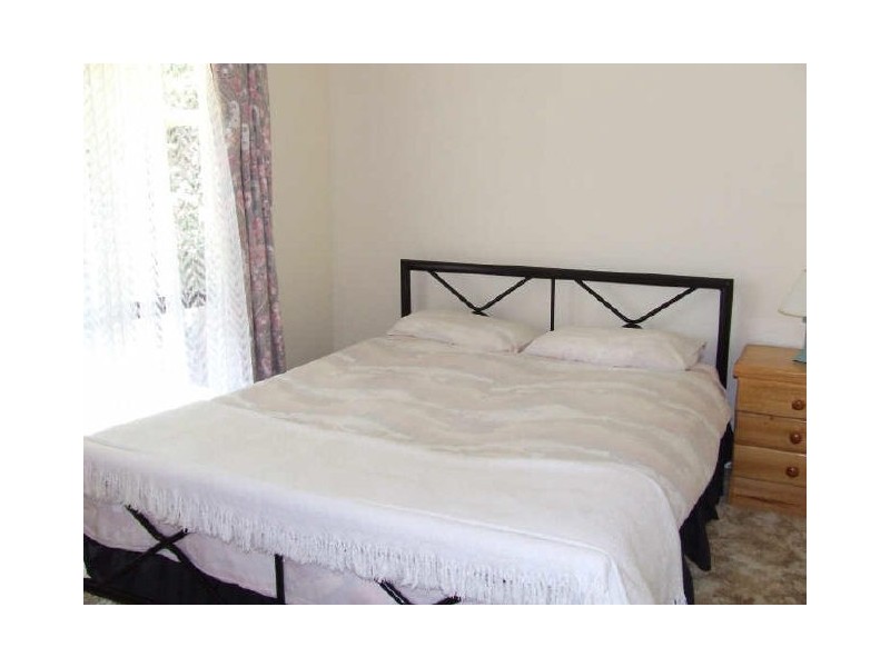 33 Cornfield Parade, Fishermans Paradise NSW 2539