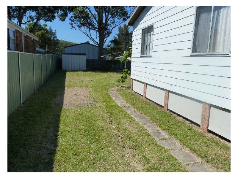 18 Thistleton Drive, Burrill Lake NSW 2539