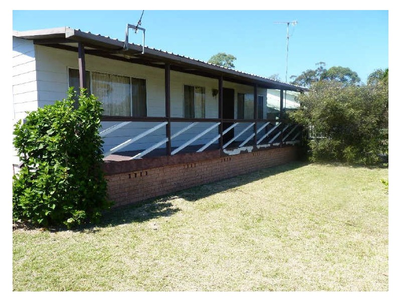 18 Thistleton Drive, Burrill Lake NSW 2539