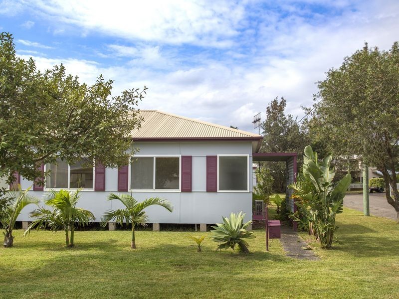 23 Mcdonald Parade, Burrill Lake NSW 2539