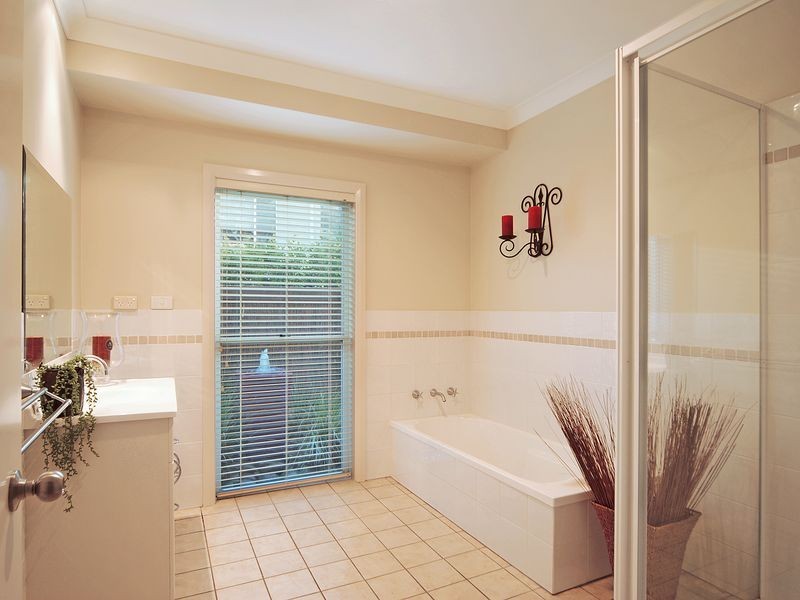 10 Yarrawonga Drive, Mollymook NSW 2539