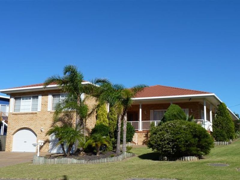 1 Rennies Beach Close, Ulladulla NSW 2539