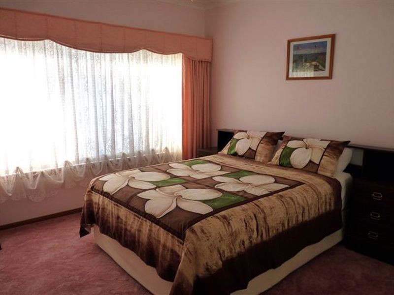 1 Rennies Beach Close, Ulladulla NSW 2539