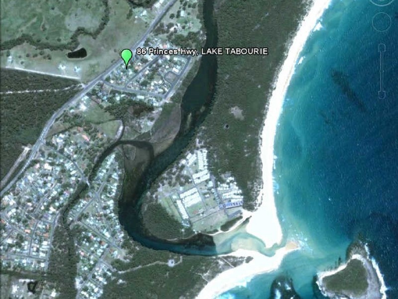 86 Princes Highway, Lake Tabourie NSW 2539